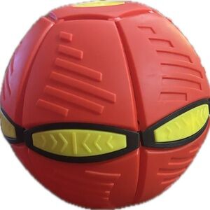 Light-Up Magic Flying Saucer Ball